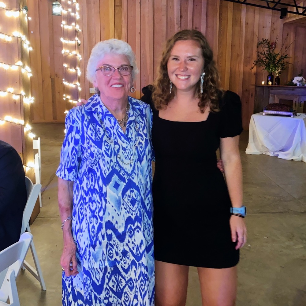 Meet your Posher, Alexis